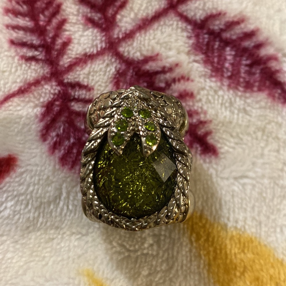 Beautiful 3 ring band ring